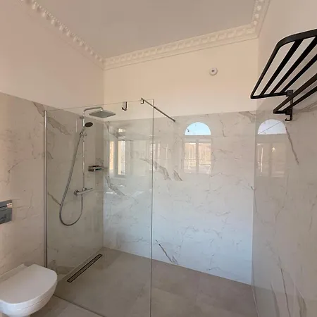 Promenaden Hotel 4*